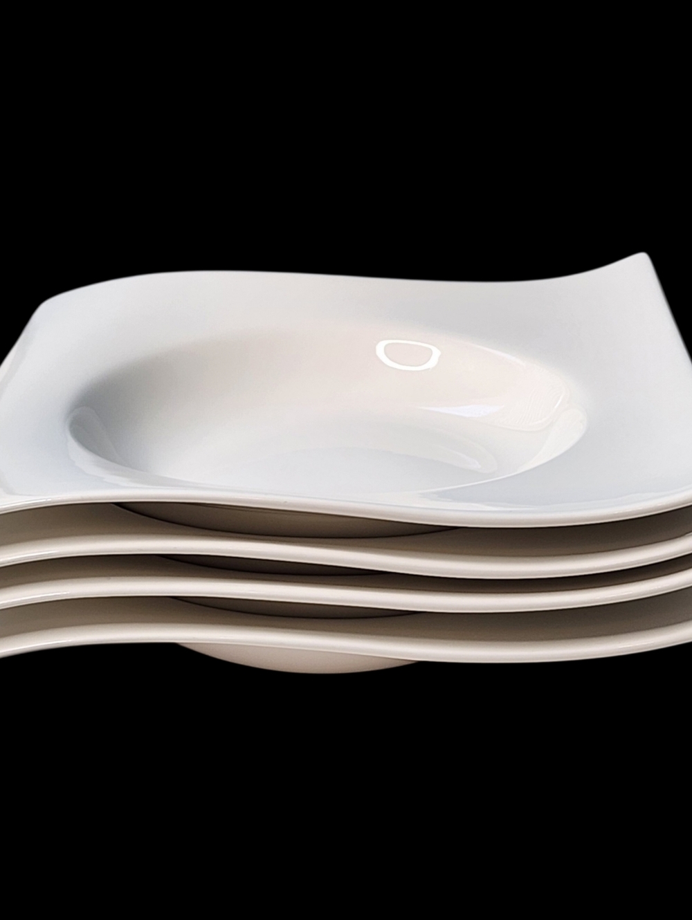 Maxwell & Williams White Basics Motion Rimmed Soup Bowls Set Of 4